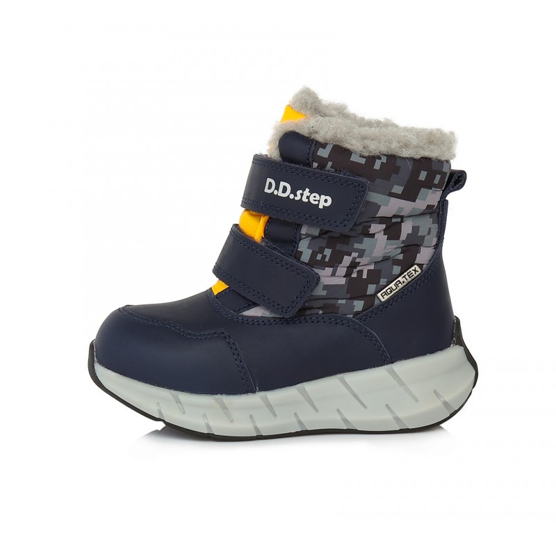 Snow shoes 30-35. F61260L