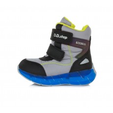 Snow shoes 30-35. F651454AL